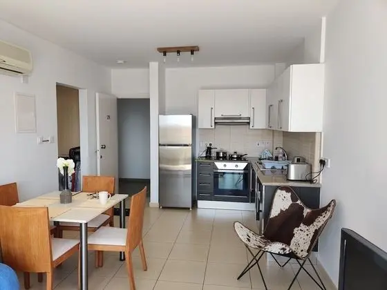 Apart Daire, 1 Büyük (Queen) Boy Yatak ve Çekyat