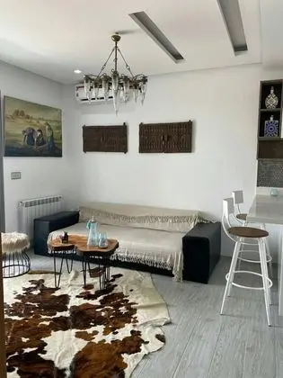 Apart Daire, 1 Büyük (Queen) Boy Yatak ve Çekyat