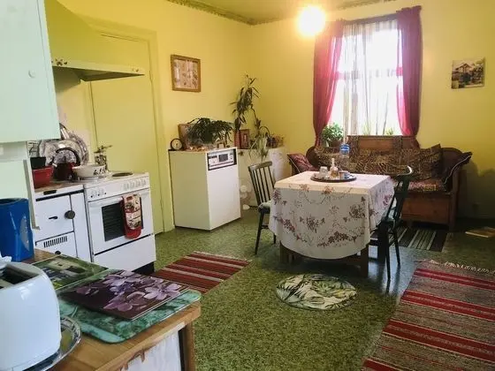 Ev, 1 Büyük (Queen) Boy Yatak