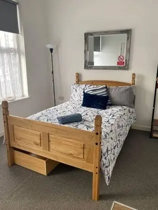 Stüdyo, 1 Büyük (Queen) Boy Yatak