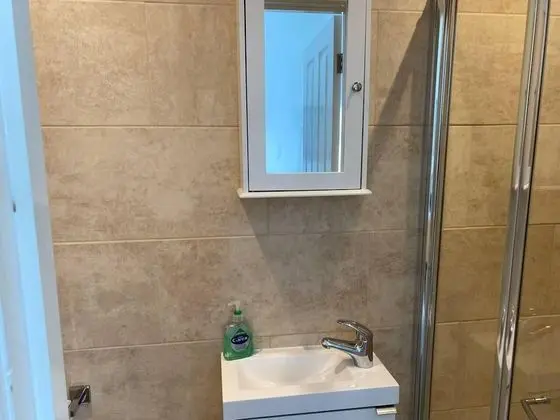 Stüdyo, 1 Büyük (Queen) Boy Yatak