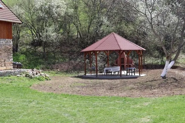 Kır Evi, 2 Büyük (Queen) Boy Yatak
