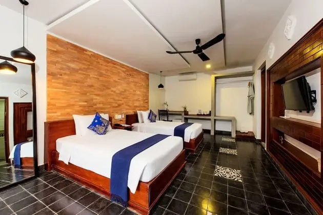 Deluxe Twin Room - Free Pick Up