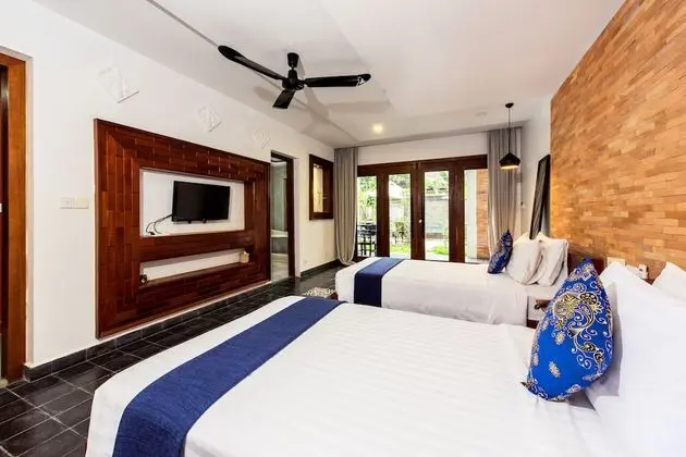 Deluxe Twin Room - Free Pick Up