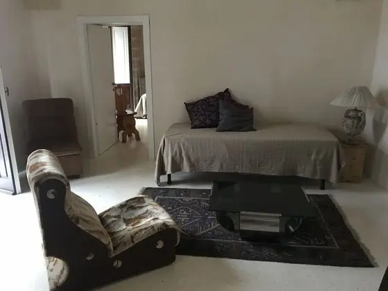 Ev, 1 Büyük (Queen) Boy Yatak