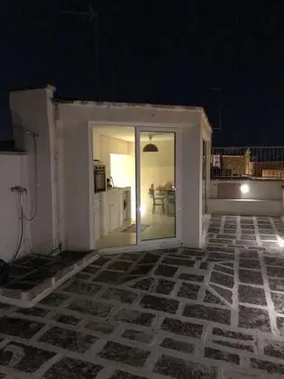 Ev, 1 Büyük (Queen) Boy Yatak