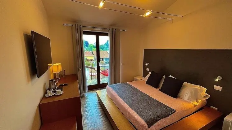 Superior Tek Büyük veya İki Ayrı Yataklı Oda, Göl Manzaralı