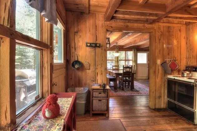 Ev, Birden Çok Yatak (Charming Cascade Chalet)
