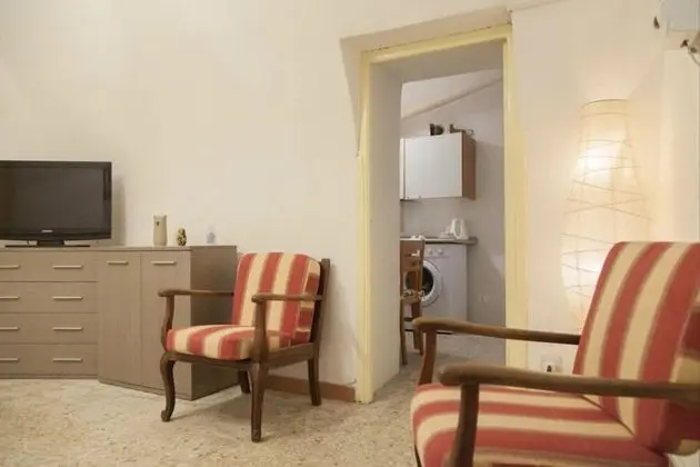 Apart Daire, 1 Büyük (Queen) Boy Yatak