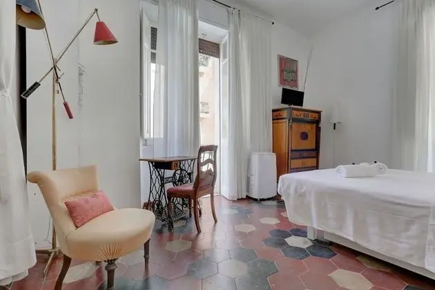 Charming Studio