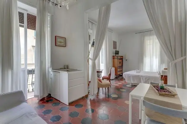 Charming Studio
