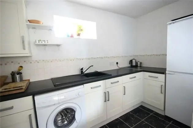 Ev (1 Bedroom)