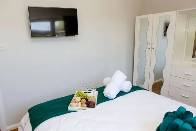 Deluxe Stüdyo, 1 Büyük (Queen) Boy Yatak ve Çekyat, Banyolu/Duşlu
