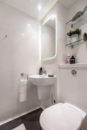 Classic Tek Büyük Yataklı Oda