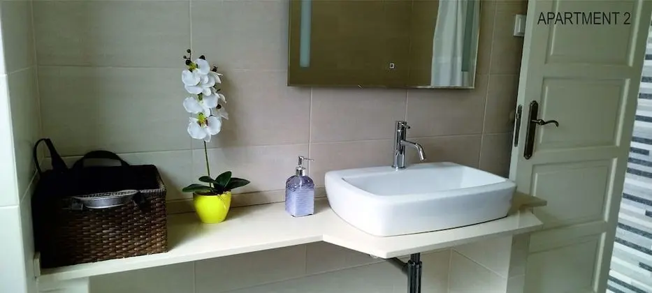 Standard Apart Daire, Özel Banyo (2)
