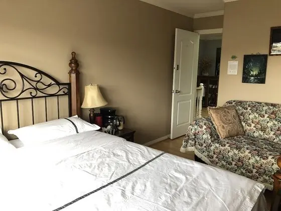 Queen Room 2 with Shared Bathroom
