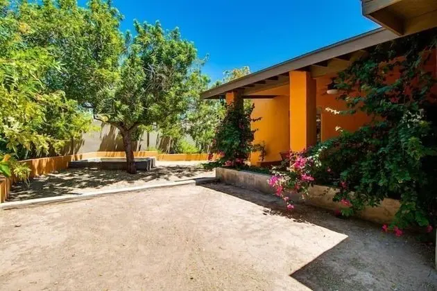 Ev (3 Bedrooms)