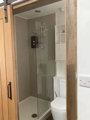 Kır Evi, 1 En Büyük (King) Boy Yatak