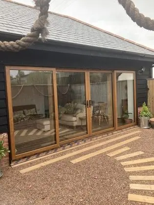 Kır Evi, 1 En Büyük (King) Boy Yatak