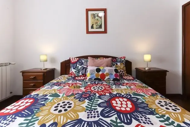 Tek Büyük Yataklı Oda, Ortak Banyo (3)