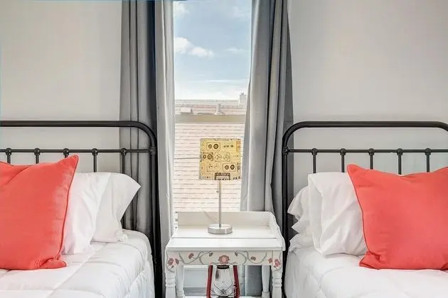 Ev, Birden Çok Yatak, Şehir Manzaralı (The Stiles Historical Estate by RiNo )