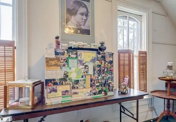 Ev, Birden Çok Yatak, Şehir Manzaralı (The Stiles Historical Estate by RiNo )