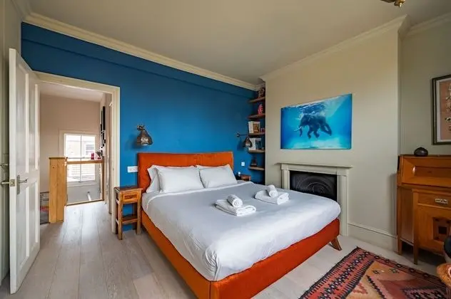 Ev (2 Bedrooms)
