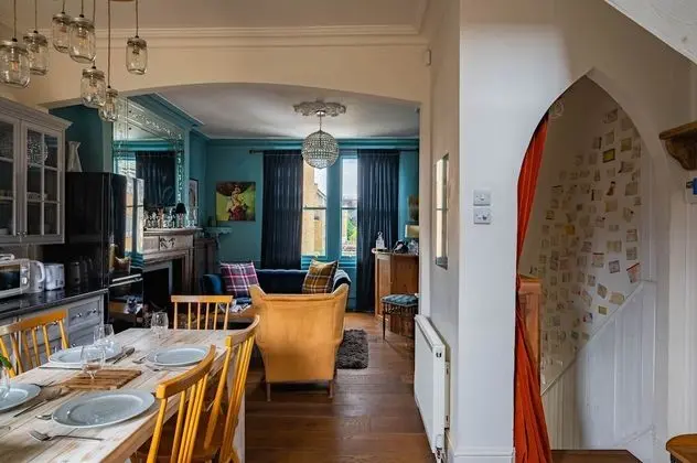 Ev (2 Bedrooms)