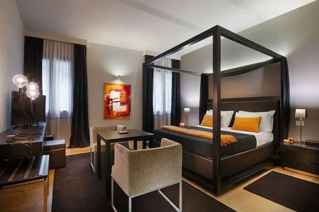 Tek Büyük Yataklı Oda (Charming)