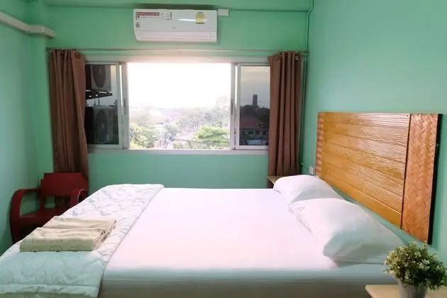 Standard Room with Shared Bathroom