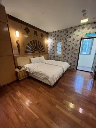 Business Tek Büyük Yataklı Oda (No garage)