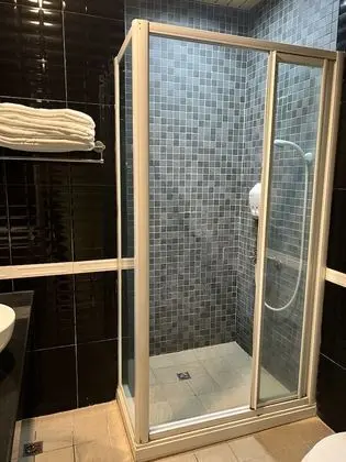 Business Tek Büyük Yataklı Oda (No garage)