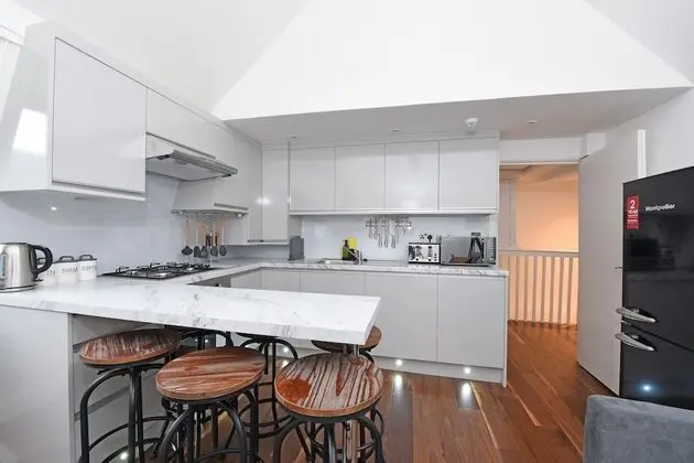 Percy Street Penthouse Apartment
