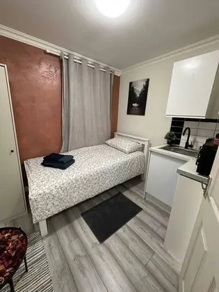 Apart Daire, 1 Tek Kişilik Yatak