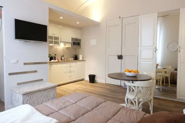 Stüdyo, Sigara İçilmez