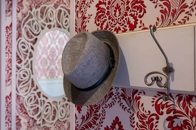 Superior Tek Büyük veya İki Ayrı Yataklı Oda, Kanal Manzaralı