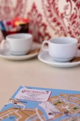 Superior Tek Büyük veya İki Ayrı Yataklı Oda, Kanal Manzaralı