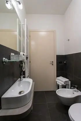 Superior Tek Büyük veya İki Ayrı Yataklı Oda, Kanal Manzaralı