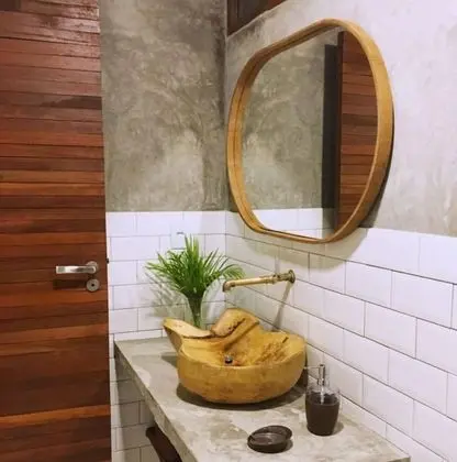 Ev