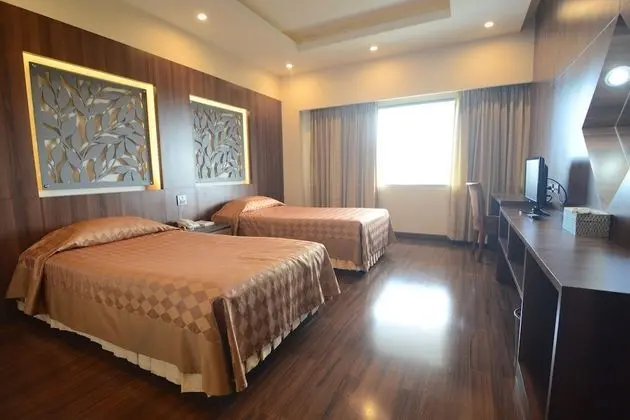 Grand Deluxe Twin Room