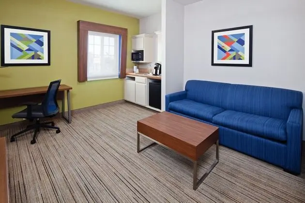 Süit, 1 En Büyük (King) Boy Yatak ve Çekyat (Extra Flr Space)