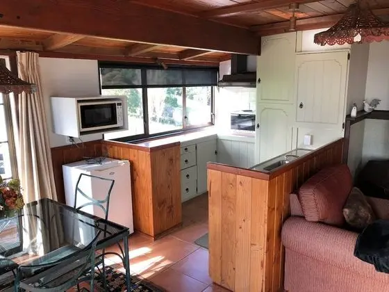 Premium Kır Evi, 1 En Büyük (King) Boy Yatak, Deniz Manzaralı (The Chartré Cottage)