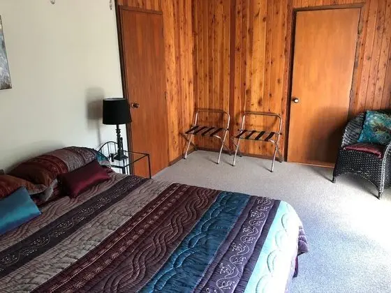 Tek Büyük Yataklı Oda, Bahçe Manzaralı (The Garden View Room)