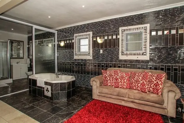 Luxury Tek Büyük veya İki Ayrı Yataklı Oda