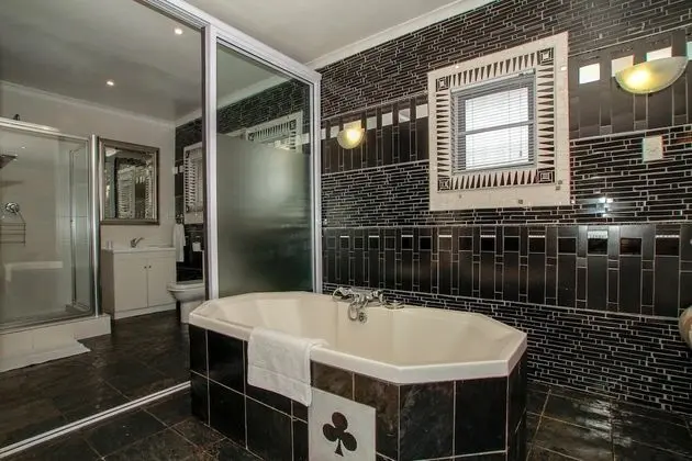 Luxury Tek Büyük veya İki Ayrı Yataklı Oda