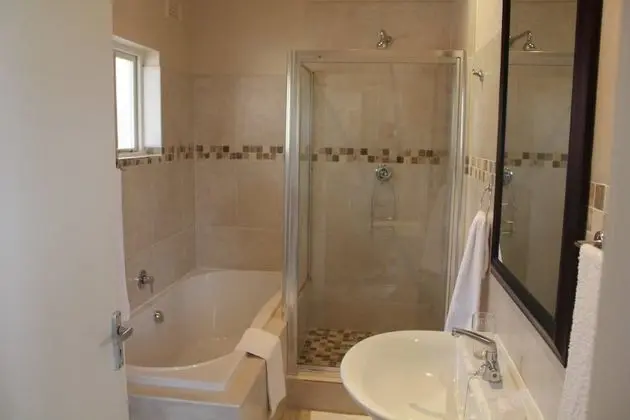 Luxury Tek Büyük veya İki Ayrı Yataklı Oda