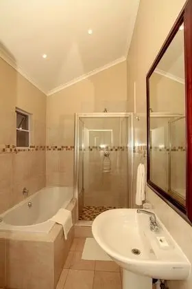 Luxury Tek Büyük veya İki Ayrı Yataklı Oda