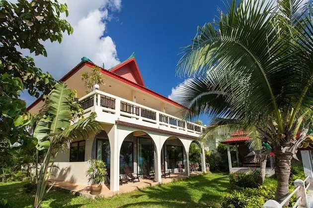 Beachfront Villa 3 Bedrooms