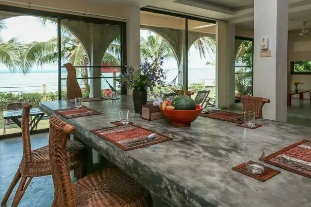 Beachfront Villa 3 Bedrooms