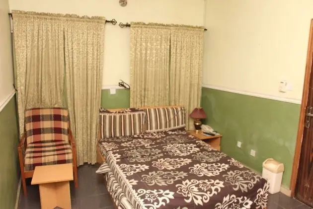 Deluxe Oda, Sigara İçilmez
